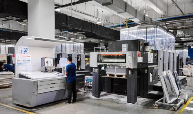 青春當(dāng)先開(kāi)新局｜青年“站C位” 用“小批量”撬動(dòng)產(chǎn)業(yè)大變革